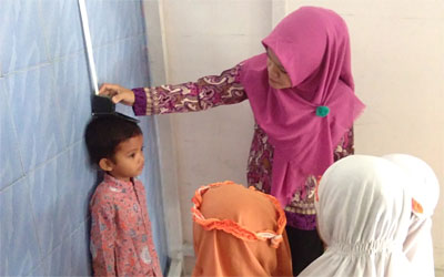 Kegiatan Ukur Tinggi dan Berat Badan